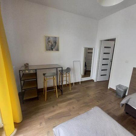 Geodezyjna'70 Cozy Rooms P1 Varsavia Esterno foto